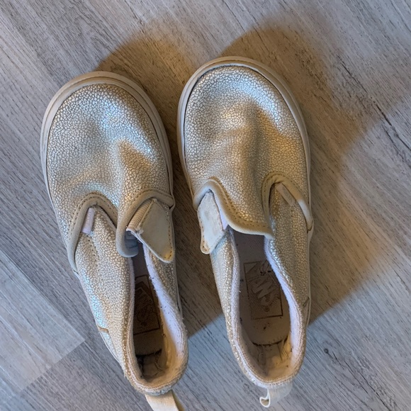 Vans - Picture 2 of 2